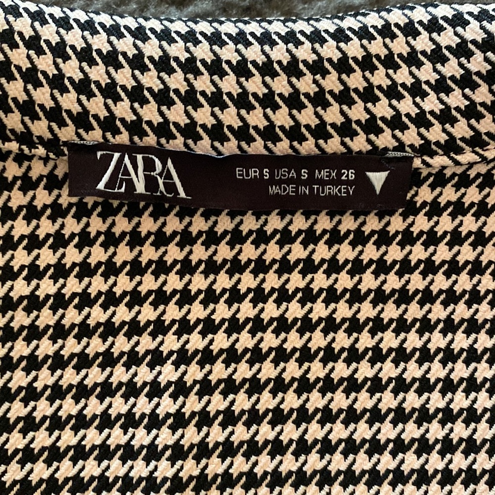 Zara Cropped Button Front Houndstooth Bolero Styl… - image 3